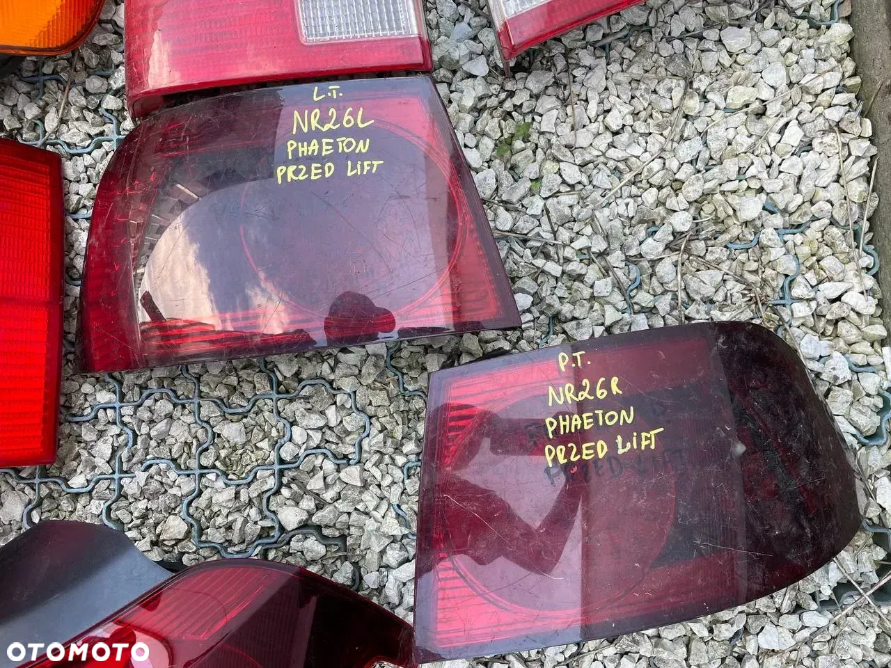 VW VOLKSWAGEN LAMPY TYŁ LEWE PRAWE - 25