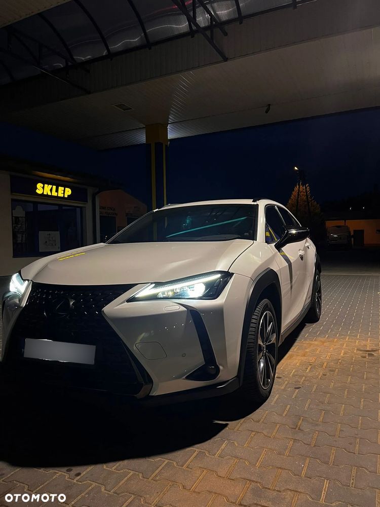 Lexus UX - 9
