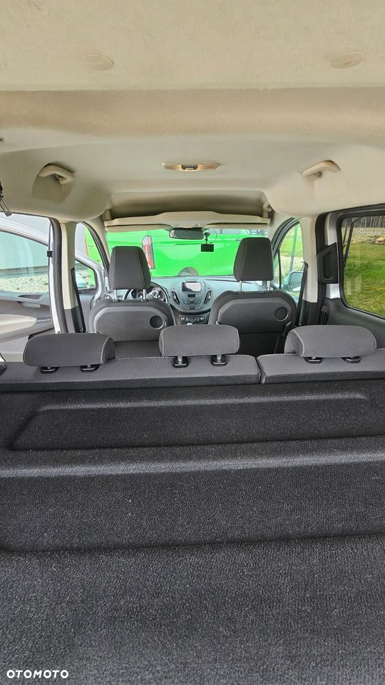 Ford Tourneo Courier - 22