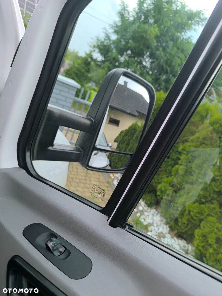 Mercedes-Benz SPRINTER - 18