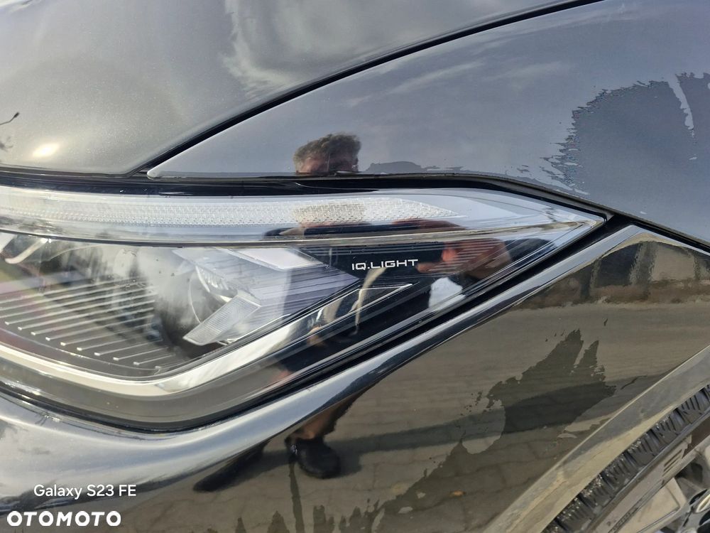 Volkswagen Passat - 11