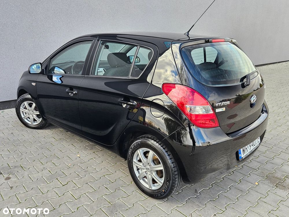 Hyundai i20 - 21