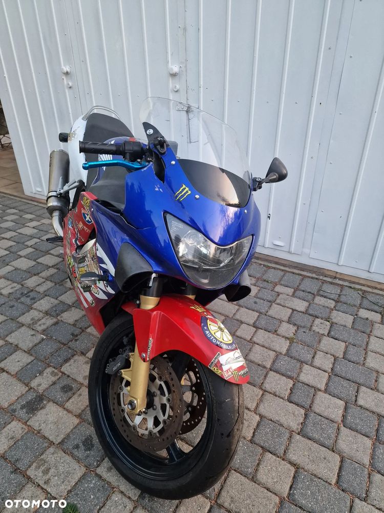 Honda CBR - 13