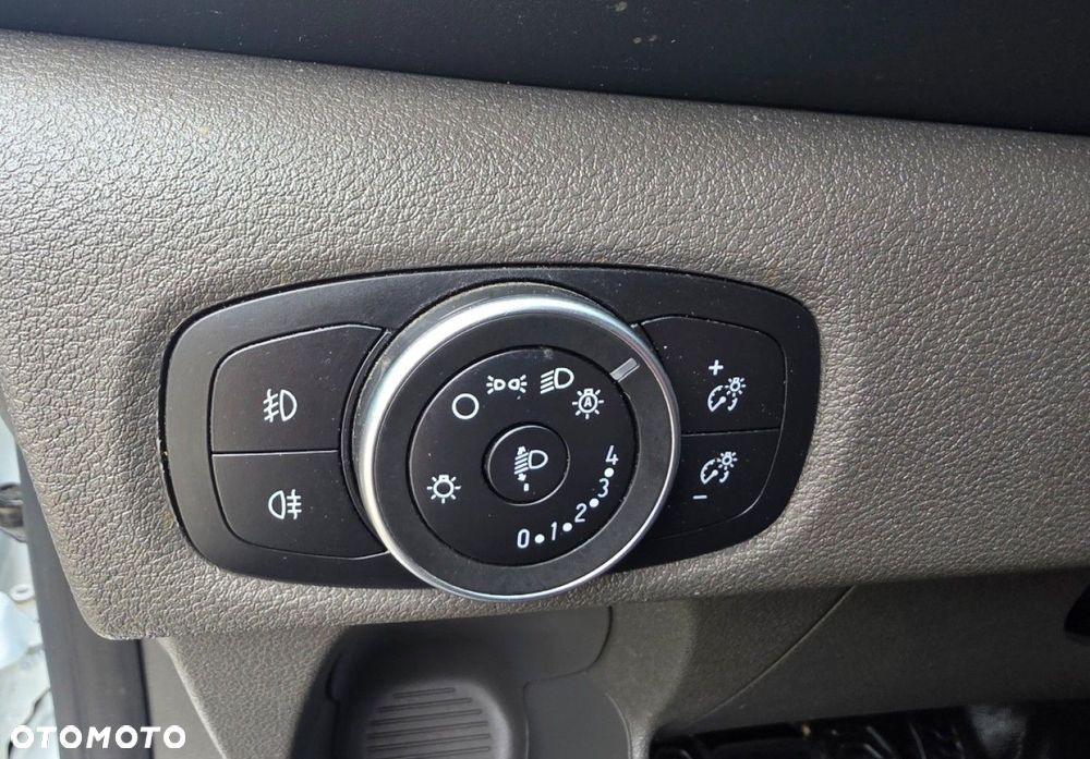 Ford Transit Custom - 19