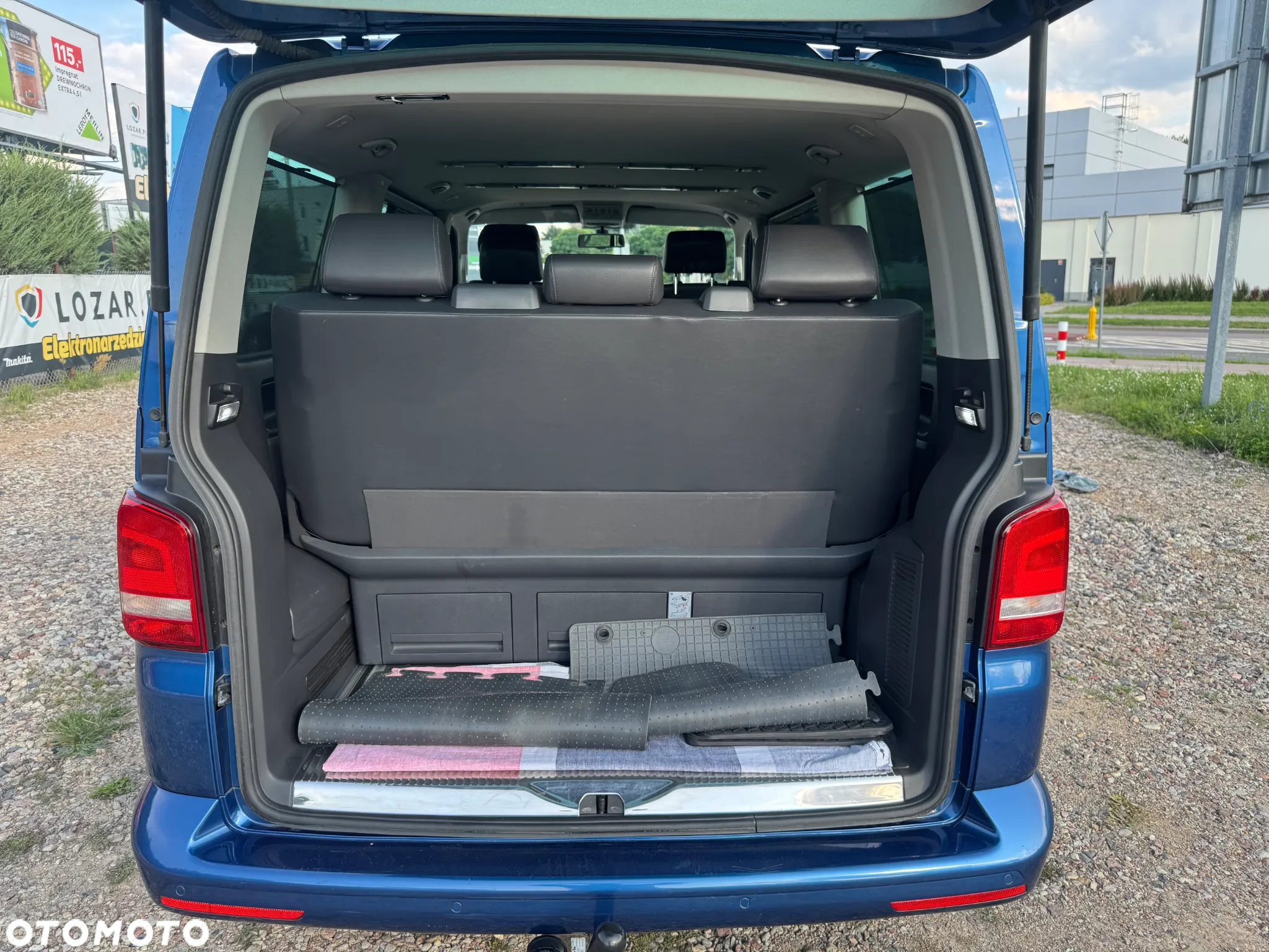 Volkswagen Multivan - 19