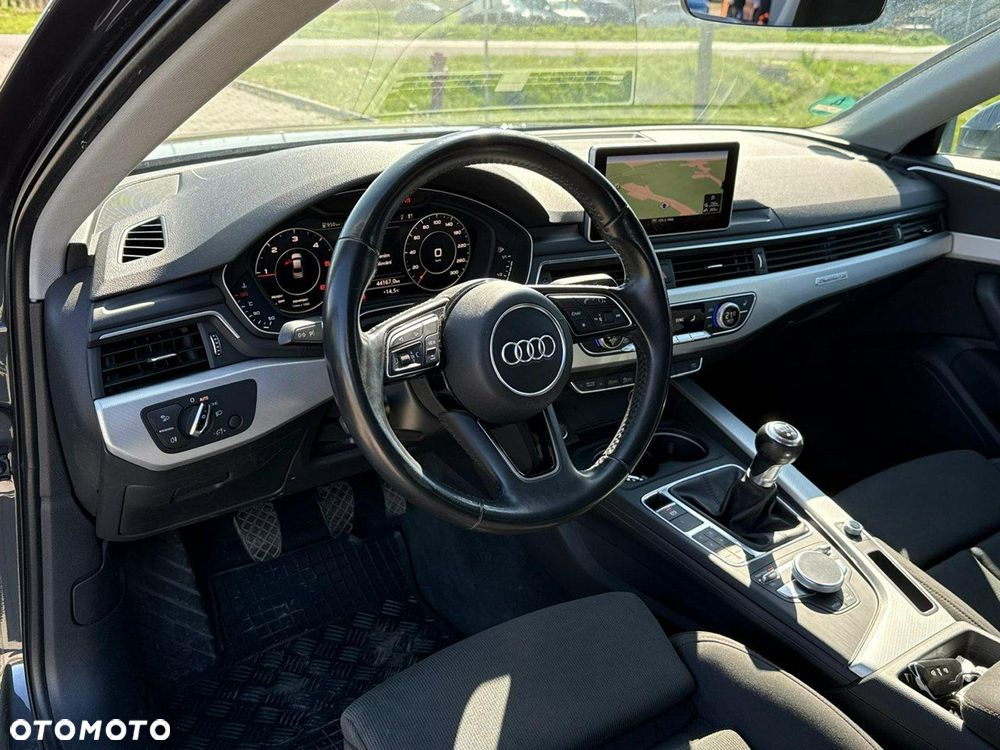 Audi A4 Limousine - 13