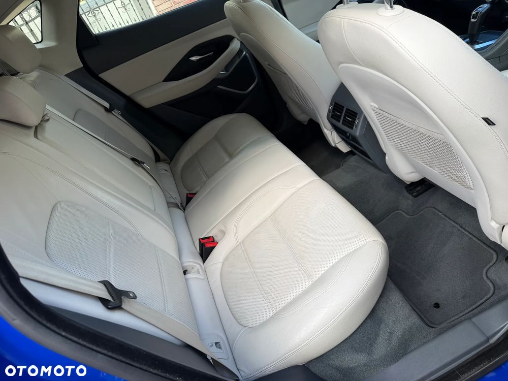 Jaguar E-Pace 2.0 i4P AWD SE - 33
