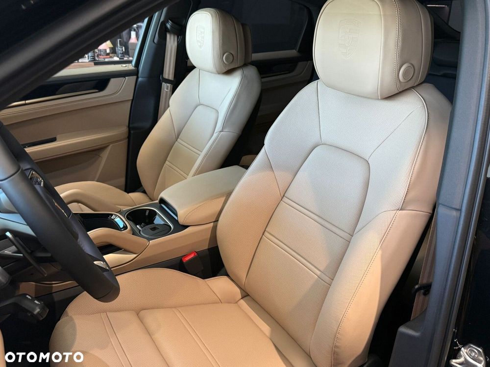 Porsche Cayenne - 12