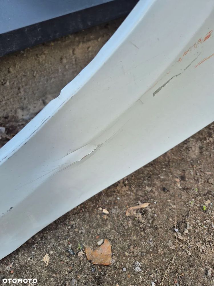 Błotnik Skoda Octavia III BIAŁY NIEBIESKI - 5