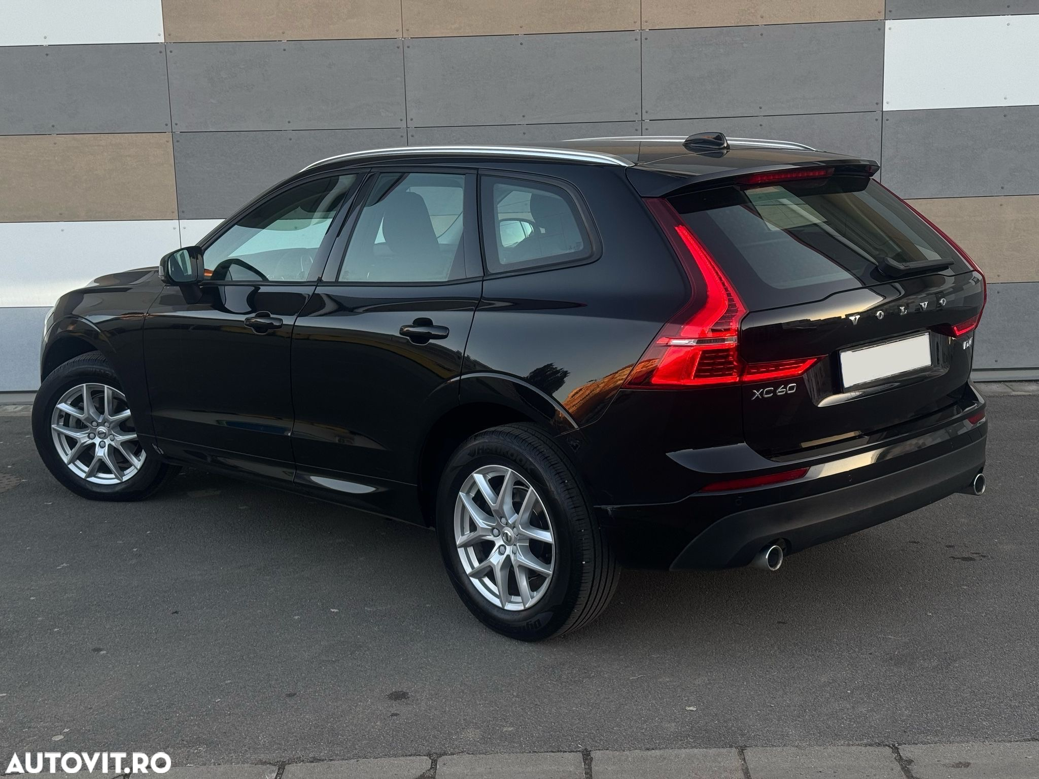 Volvo XC 60 D4 AWD Geartronic Momentum - 3