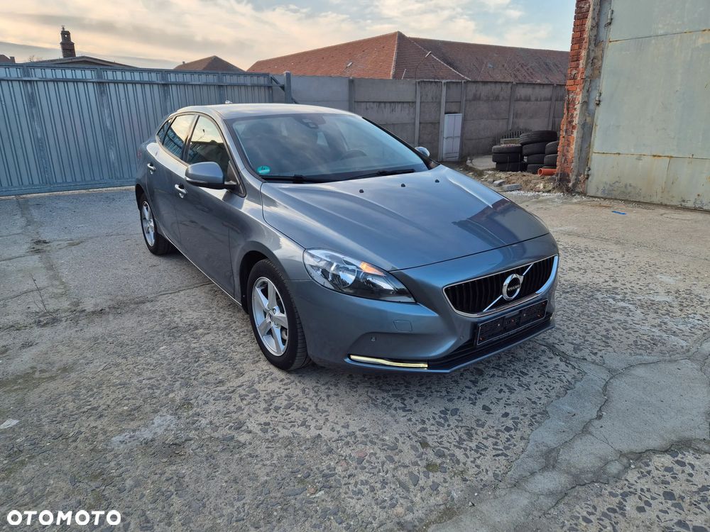 Volvo V40 T2 Inscription - 14