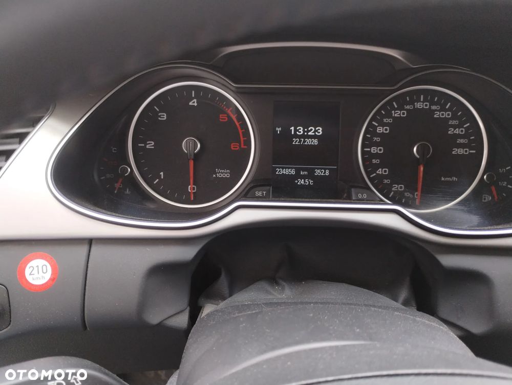 Audi A4 Avant 2.0 TDI DPF quattro S tronic Attraction - 7