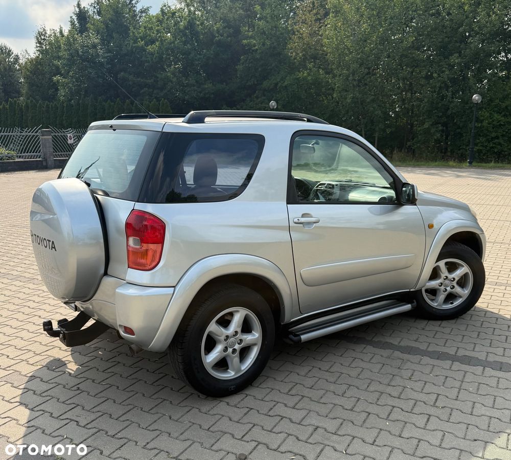 Toyota RAV4 - 11