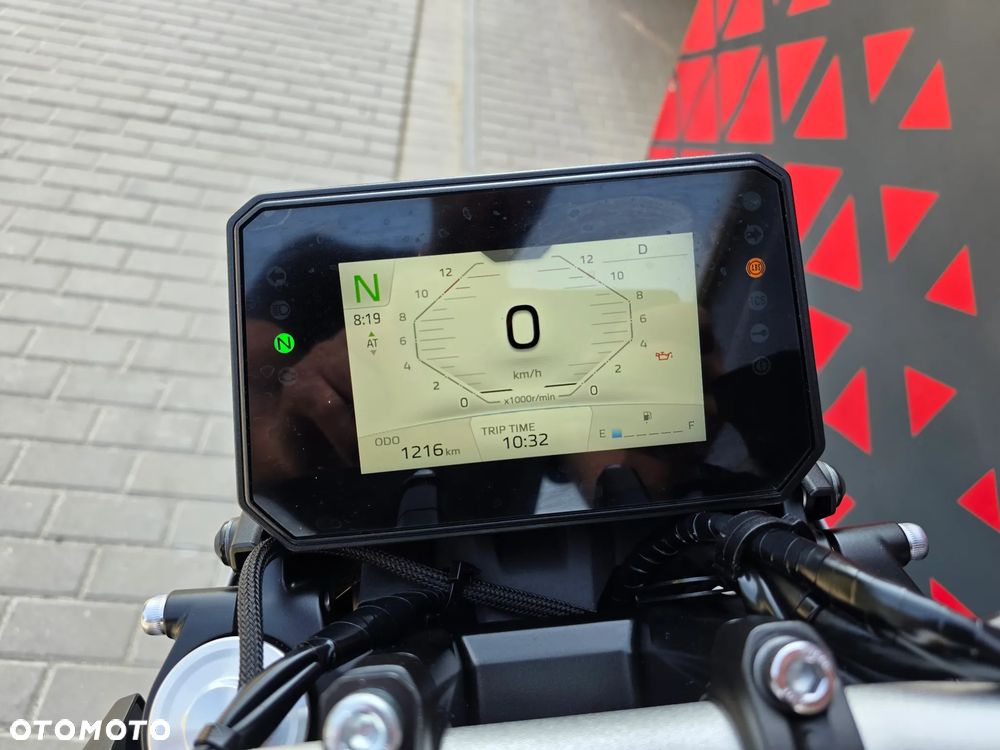Yamaha MT - 18