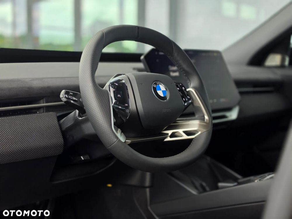 BMW iX3 50 xDrive 113.4kWh - 18