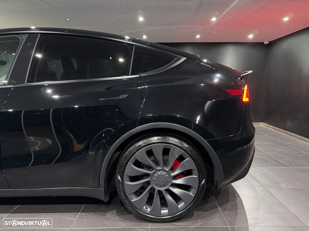Tesla Model Y Performance Dual Motor AWD - 5