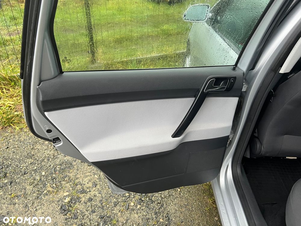 Volkswagen Polo 1.4 TDI DPF BlueMotion - 14