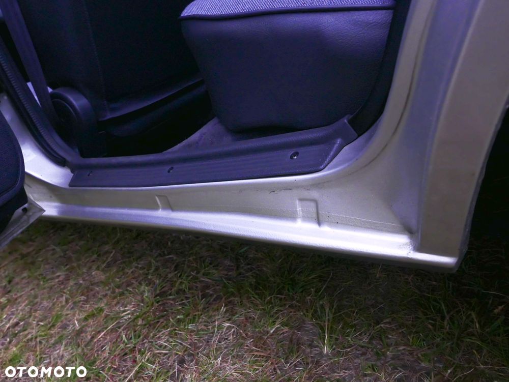 Mazda 626 2.0 D LX - 23