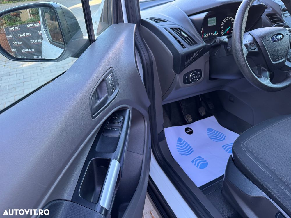 Ford TRANSIT CONNECT - 13