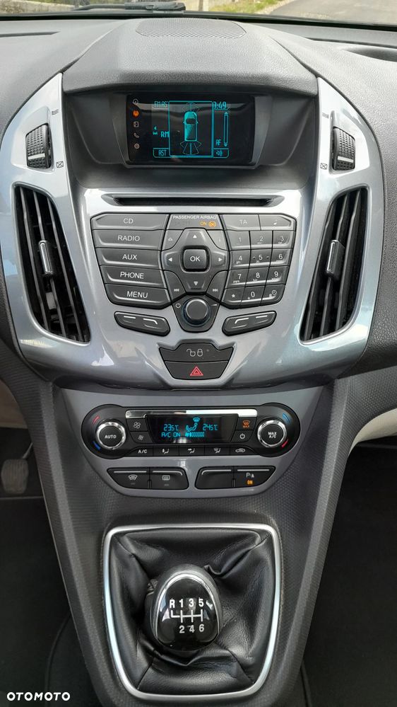 Ford Tourneo Connect Grand - 14