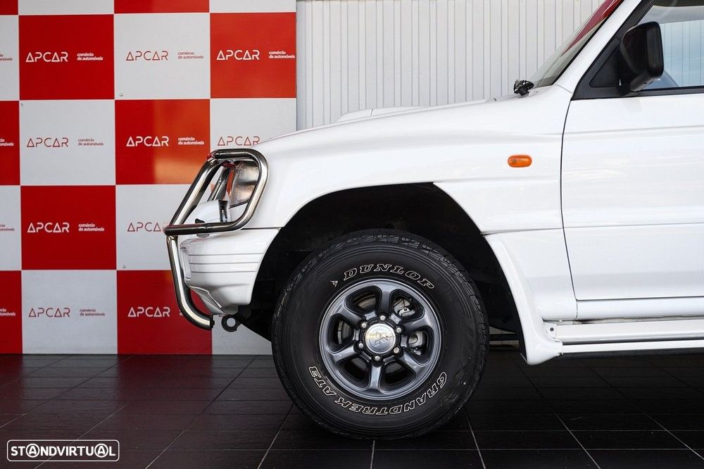 Mitsubishi Pajero 2.8 TD GLS - 12