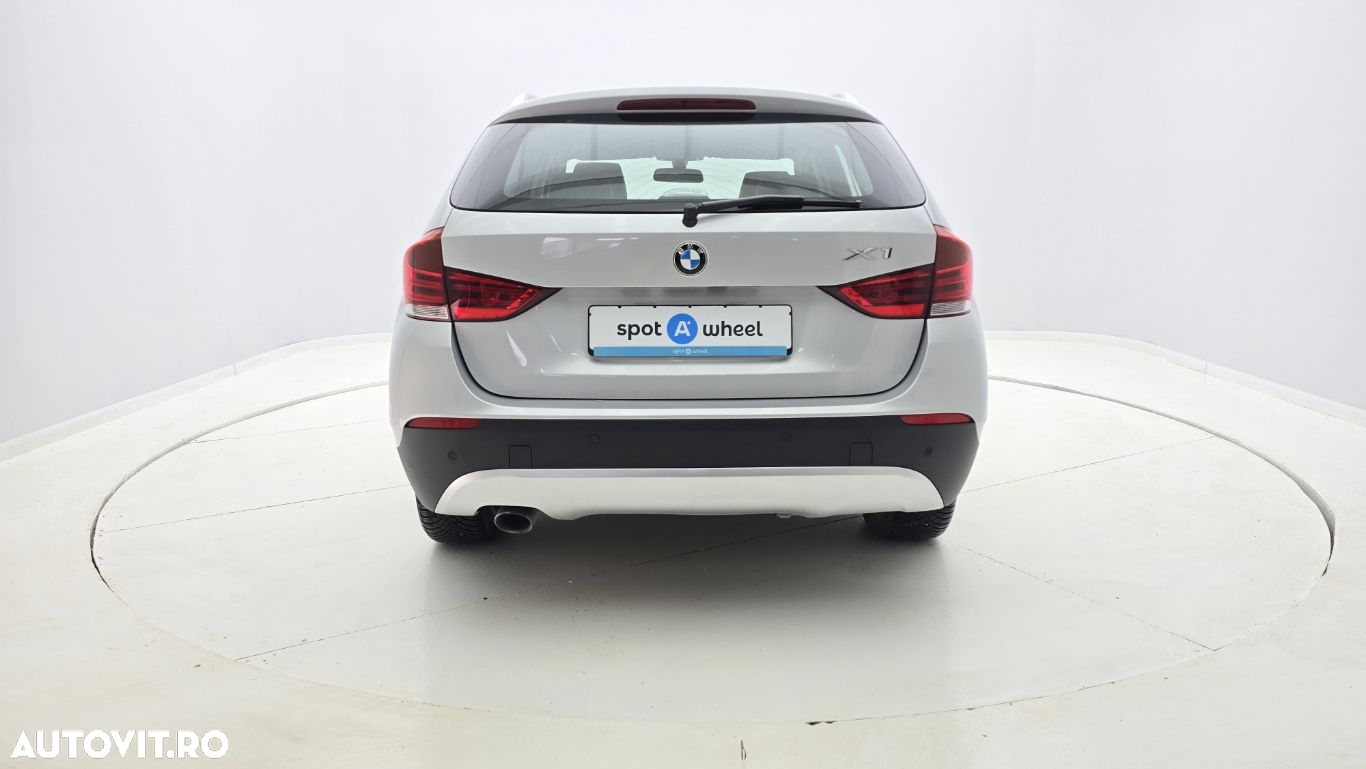 BMW X1 - 8