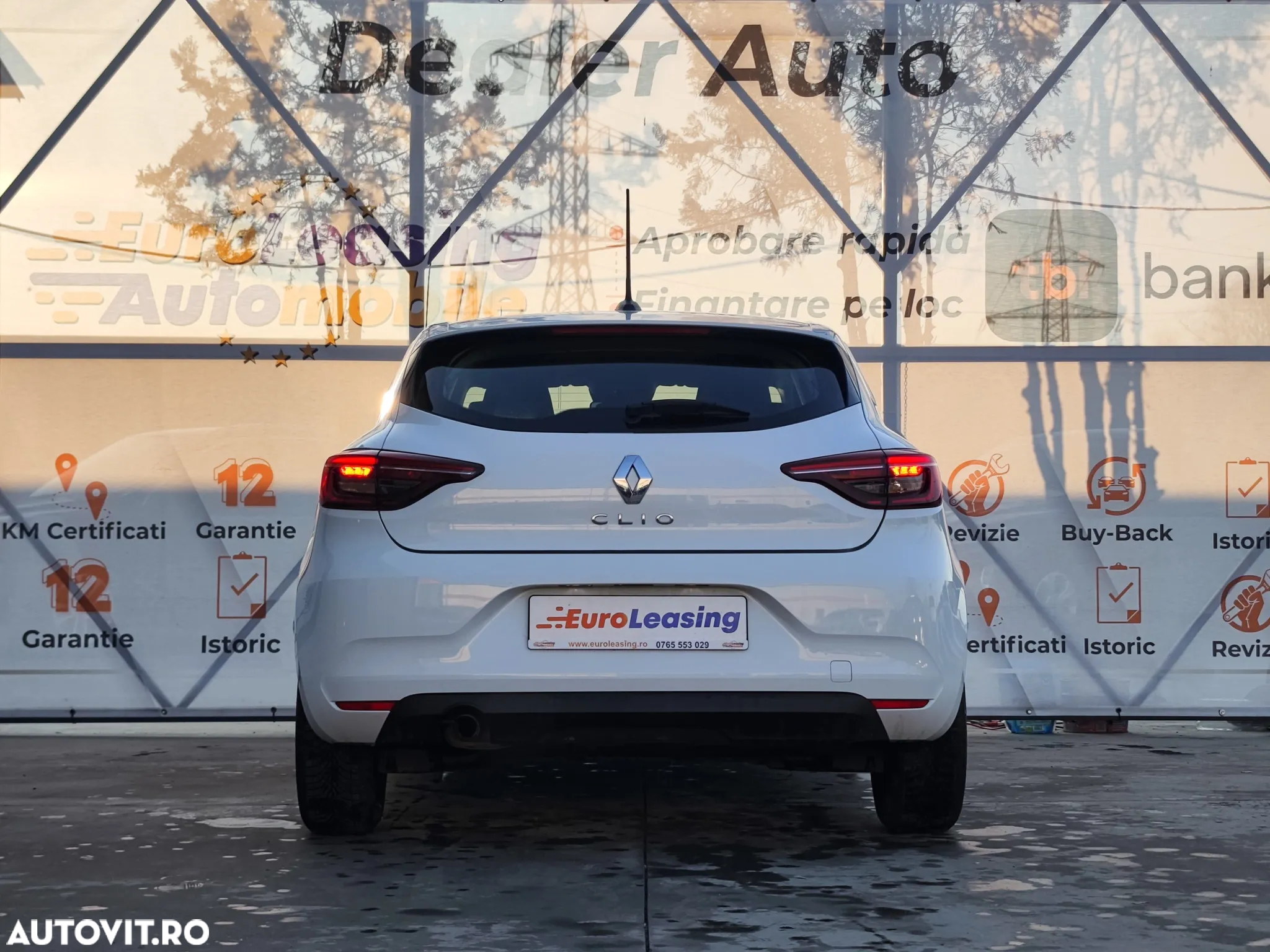 Renault Clio - 8
