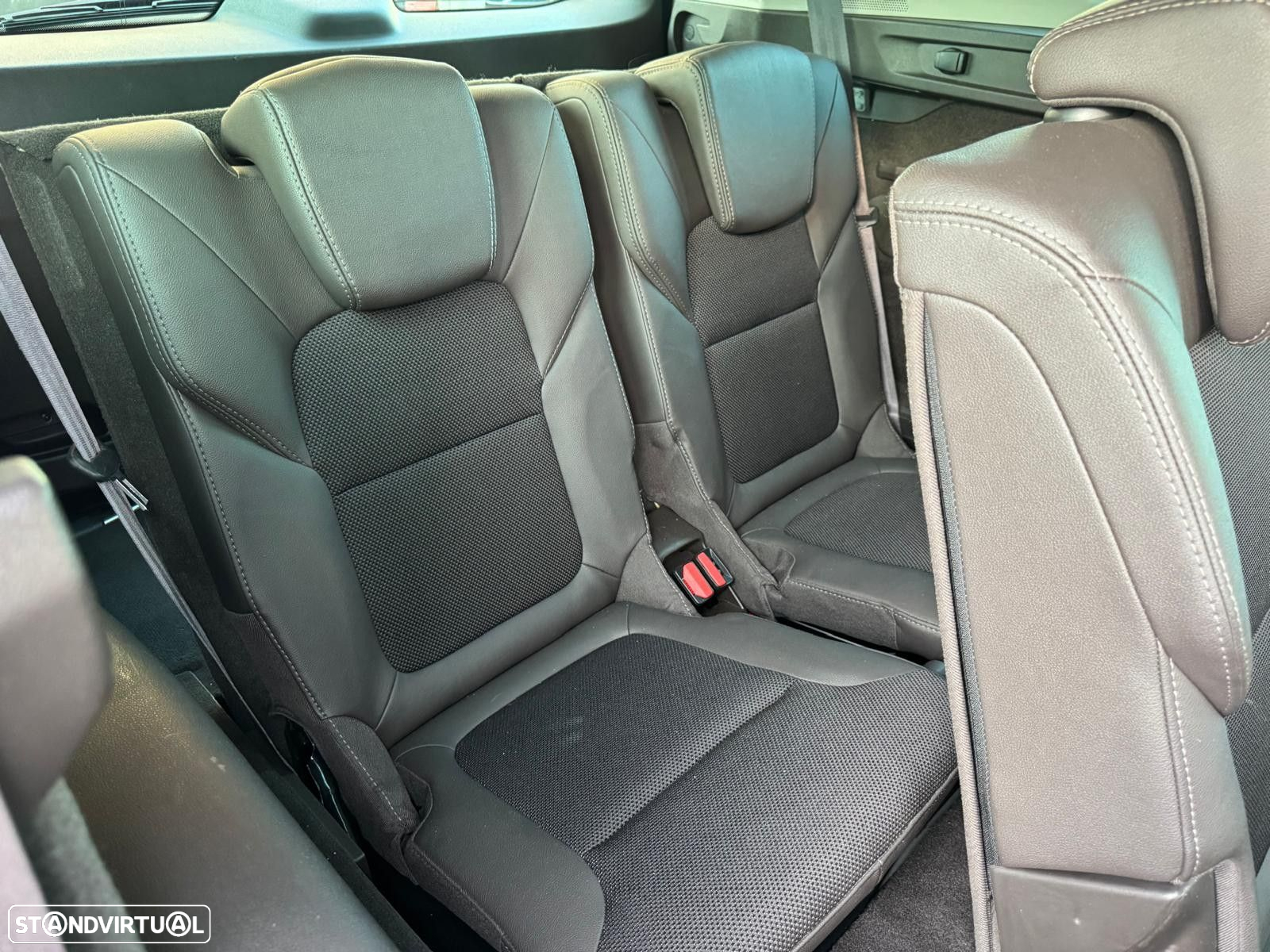 Renault Espace 1.6 dCi Initiale Paris EDC - 19