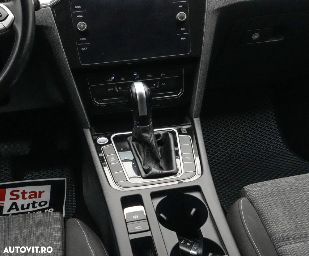 Volkswagen Passat 2.0 TDI DSG Comfortline - 19