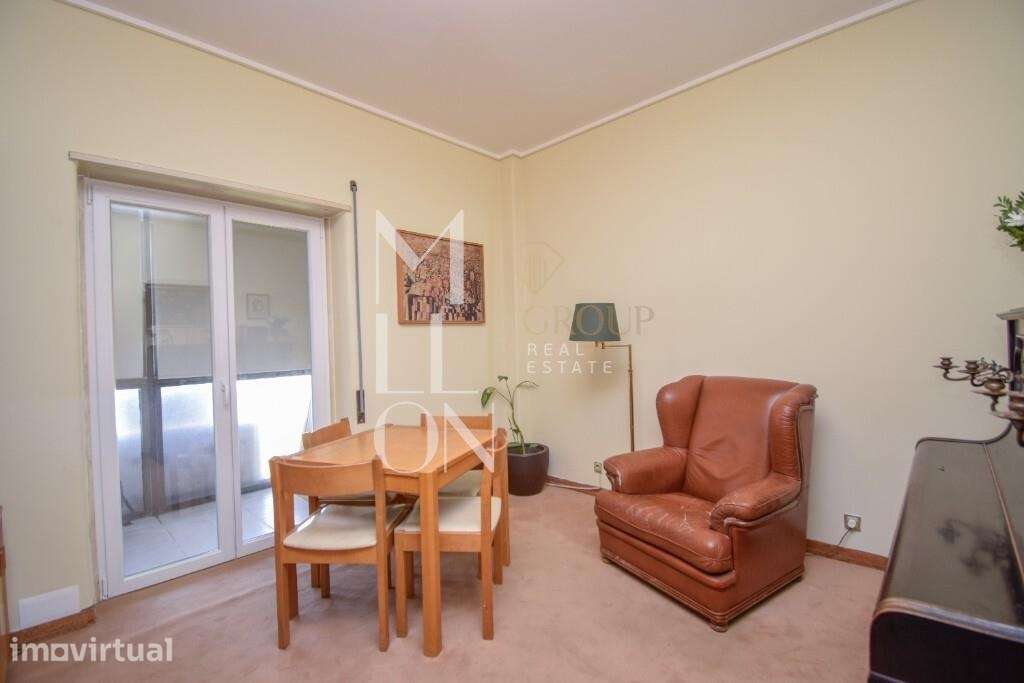 Apartamento T5 localizado numa das melhores zonas de Benfica em Lisboa - Grande imagem: 2/36