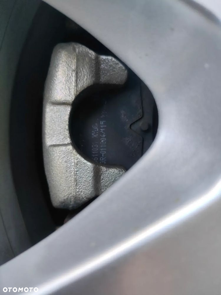Nissan Almera 1.5 visia - 28