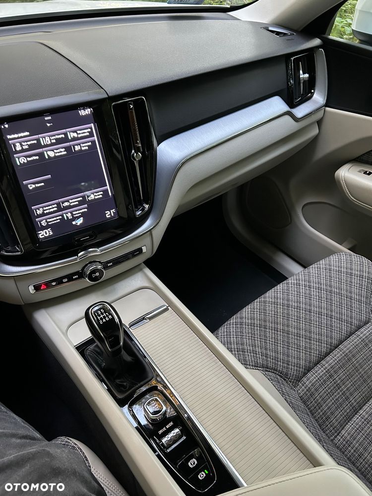 Volvo XC 60 D3 Momentum - 16