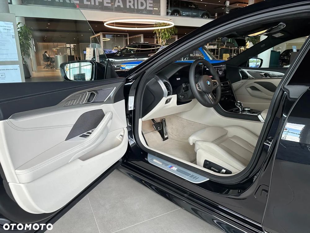 BMW Seria 8 - 16
