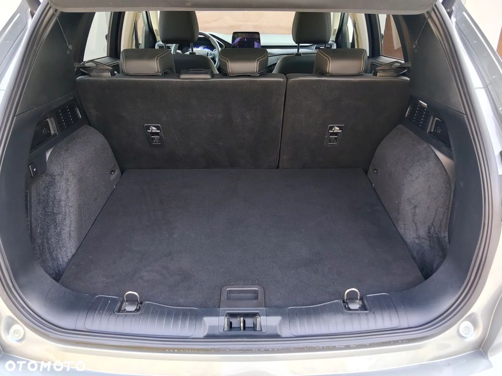 Ford Kuga - 36