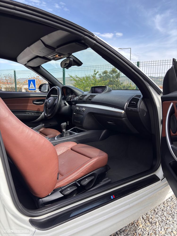 BMW 118 d Limited Edition Lifestyle c/ M Sport Pack - 15