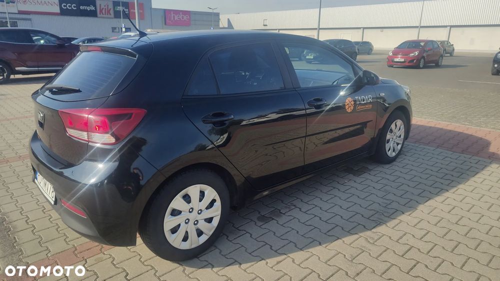 Kia Rio - 5