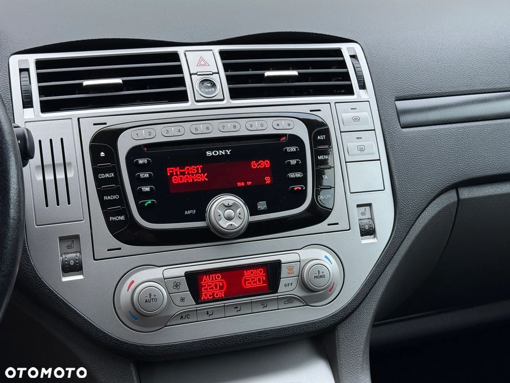 Ford Kuga 2.0 TDCi 4x4 Individual - 40