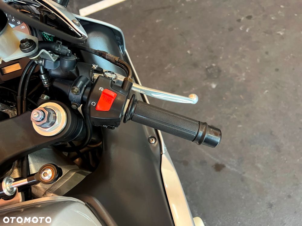 Honda CBR - 24