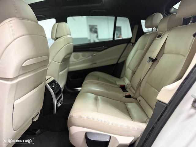 BMW 530 Gran Turismo d Pack M - 14