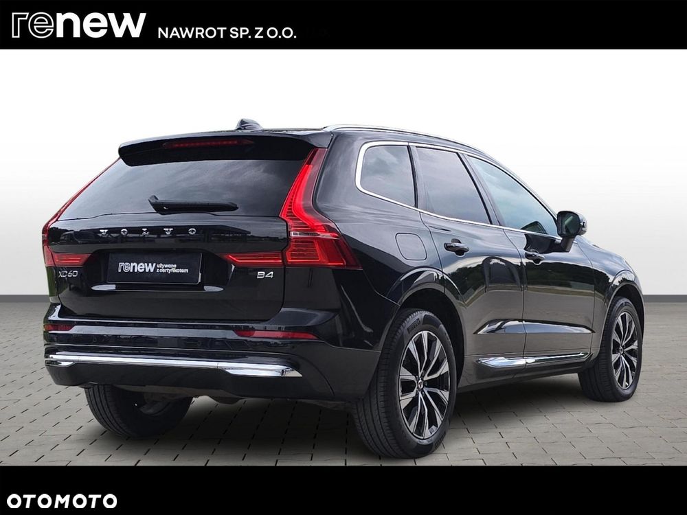 Volvo XC 60 B4 D Plus Dark - 5