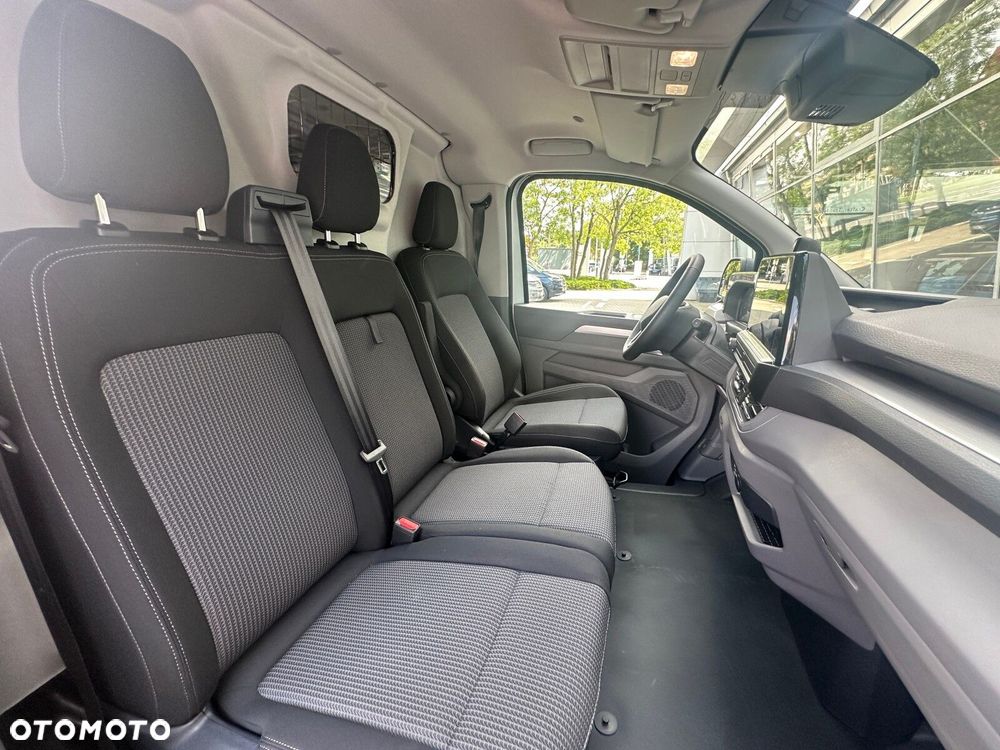 Volkswagen Transporter Transporter Furgon silnik: 2,0 l TDI 150 KM / skrzynia biegów: 8-biegowa automatyczna rozstaw osi: 3500 mm - 13