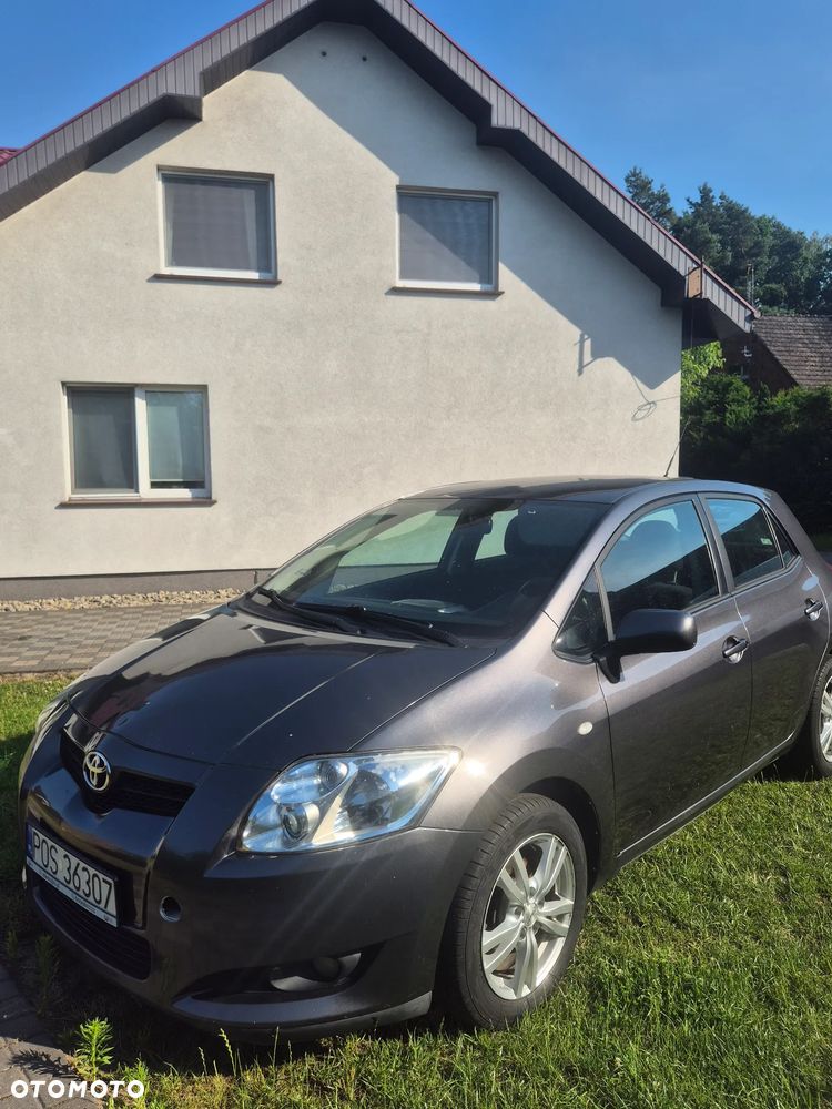 Toyota Auris - 1