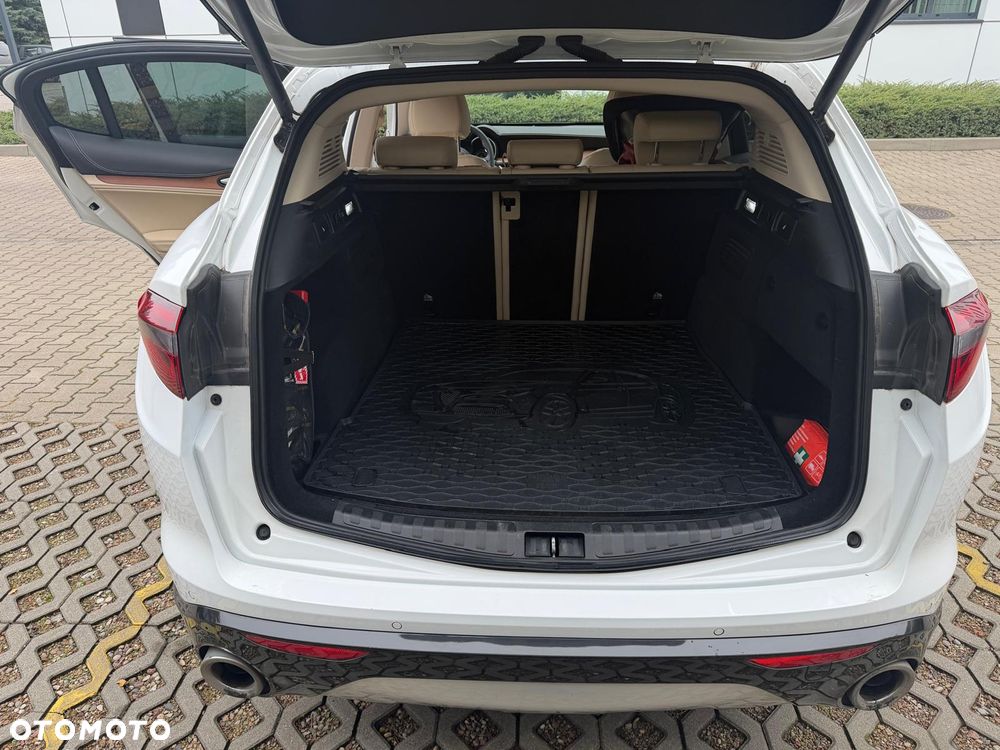 Alfa Romeo Stelvio 2.0 Turbo Veloce TI Q4 - 7