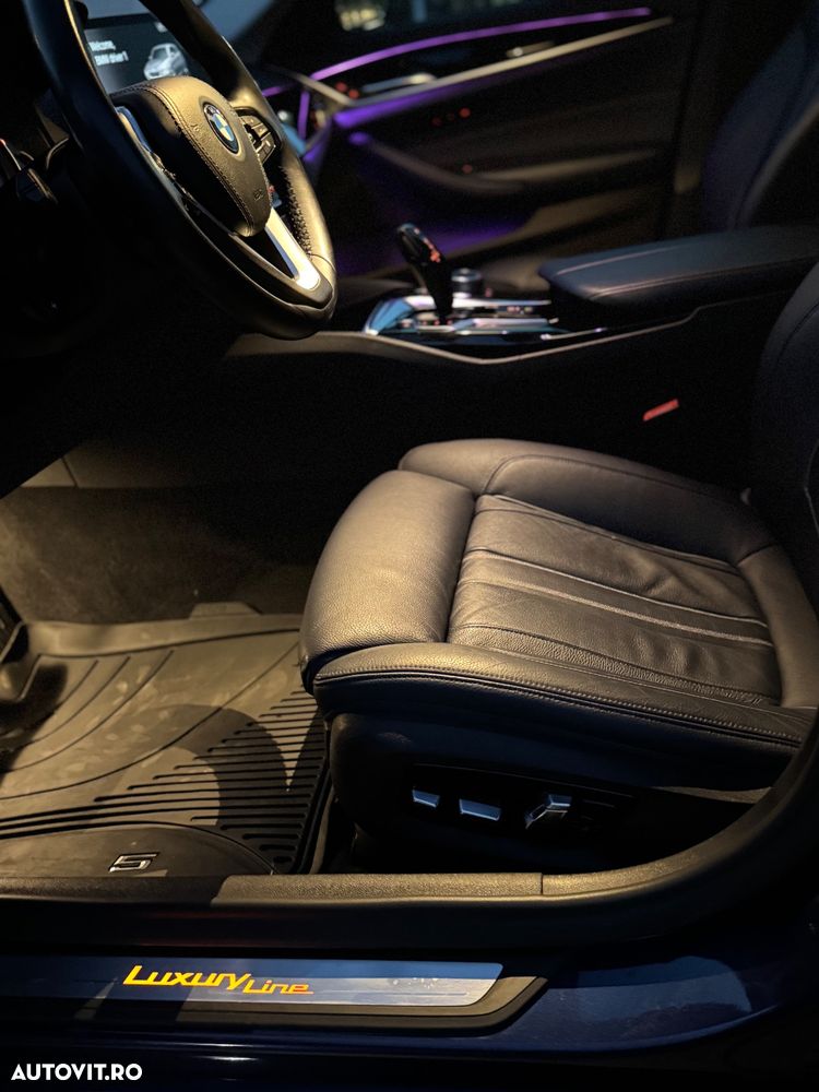 BMW Seria 5 530d xDrive AT - 26