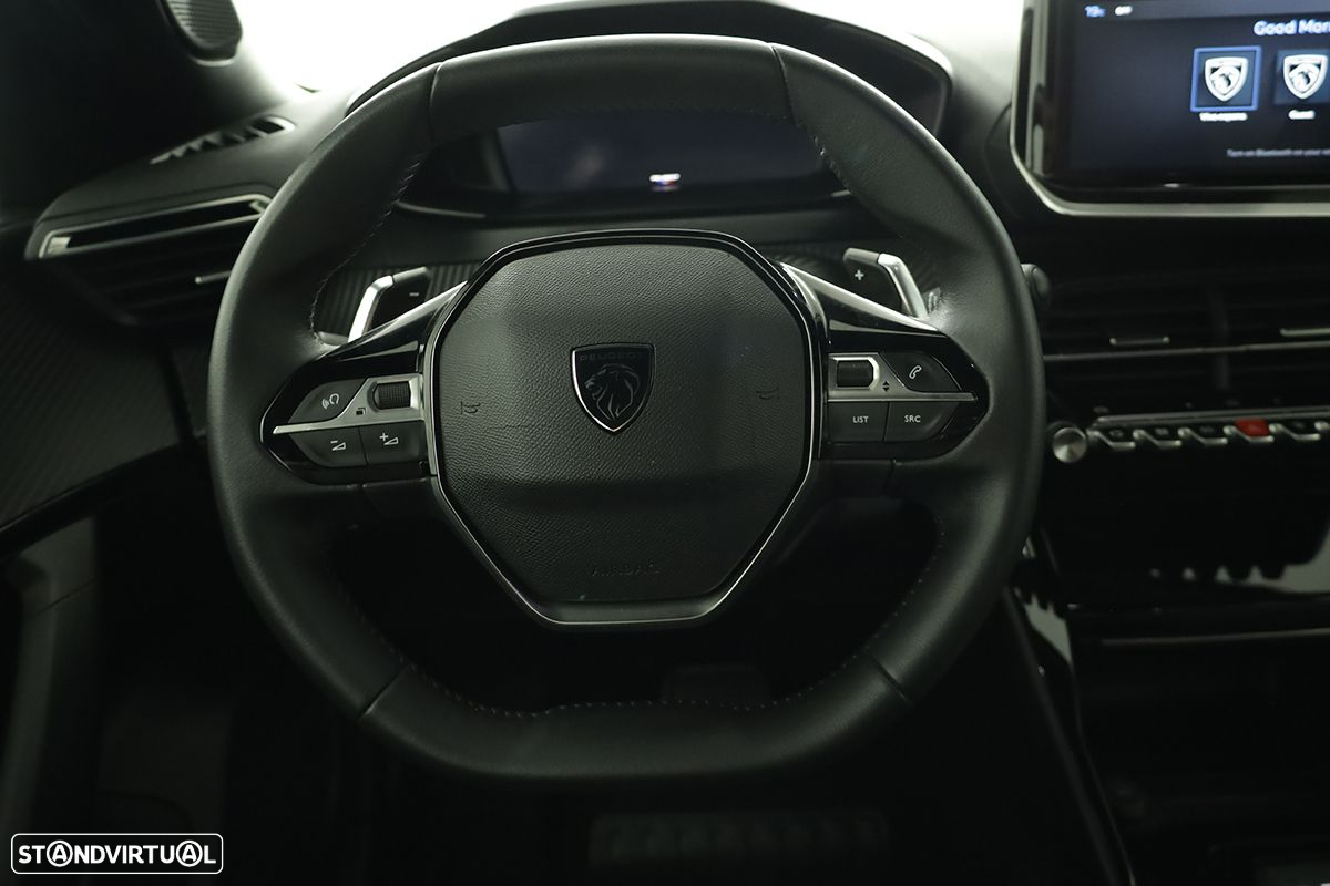 Peugeot 2008 1.2 PureTech Allure EAT8 - 15