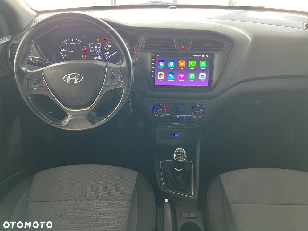 Hyundai i20 - 25