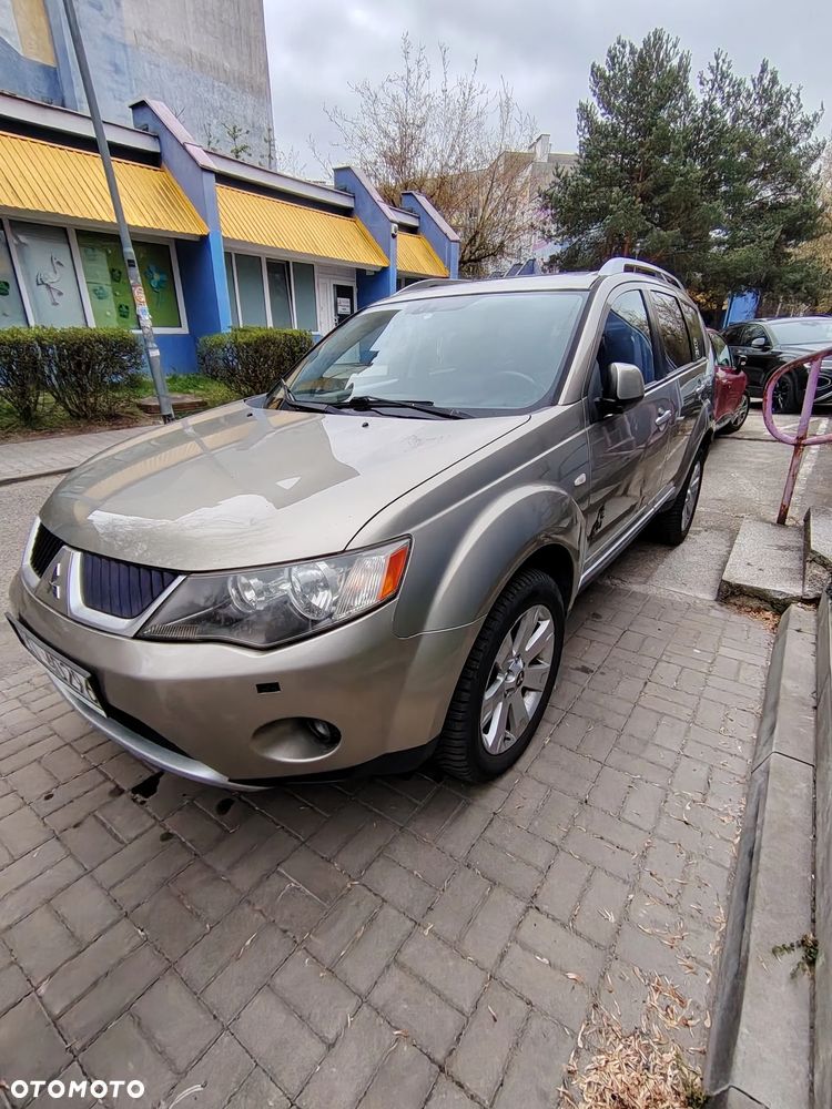 Mitsubishi Outlander 2.0 DI-D 4WD Instyle - 2