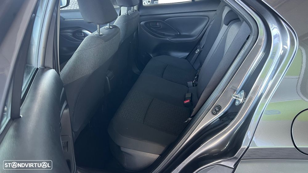 Toyota Yaris Cross 1.5 HDF Comfort Plus - 14