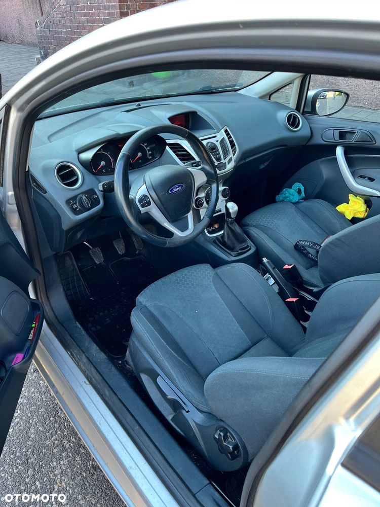 Ford Fiesta - 5