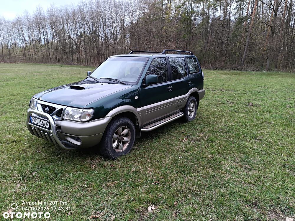 Nissan Terrano - 1